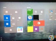 Win10桌面都是方塊應用，圖標不見了怎么辦？